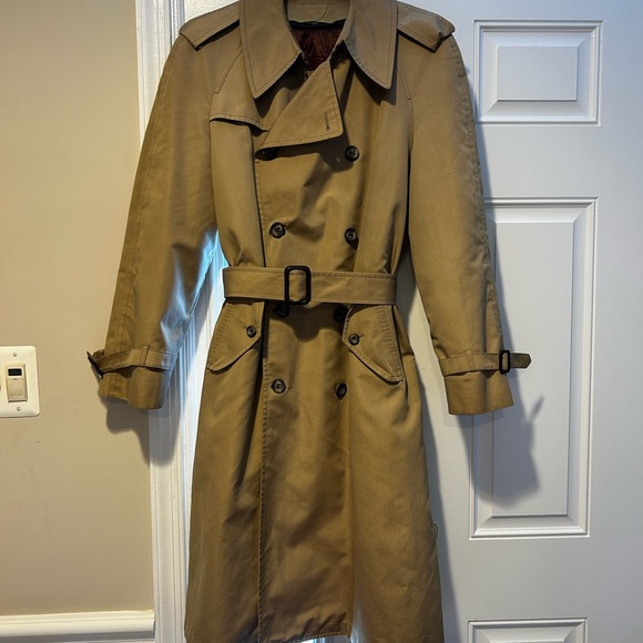 Other - London Fog Classic Tan Trench Coat size 40